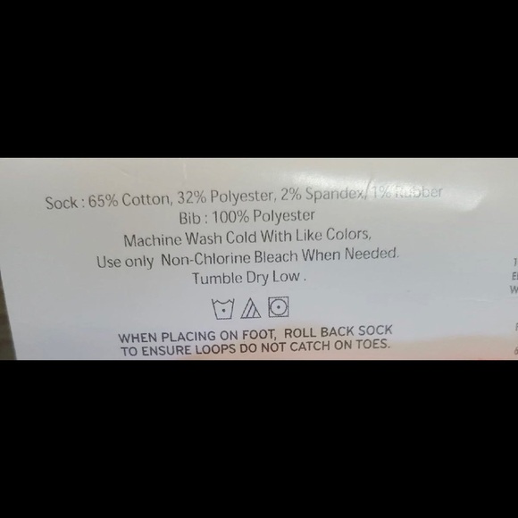 Baby Disney Christmas baby bibs & socks 0-12M - Picture 5 of 5